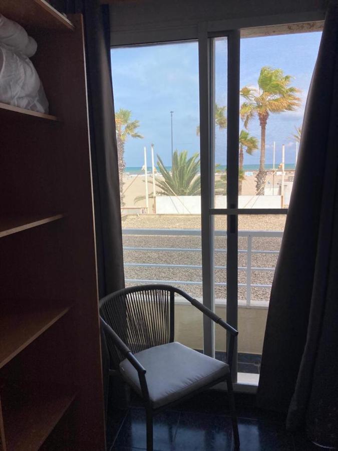 Malvarrosa Beach Rooms Valencia Ngoại thất bức ảnh