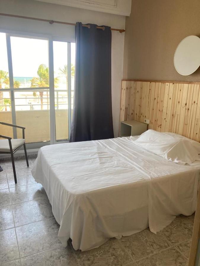 Malvarrosa Beach Rooms Valencia Ngoại thất bức ảnh