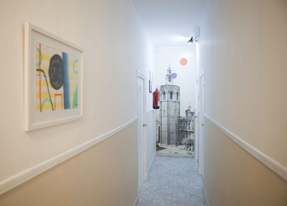 Malvarrosa Beach Rooms Valencia Ngoại thất bức ảnh