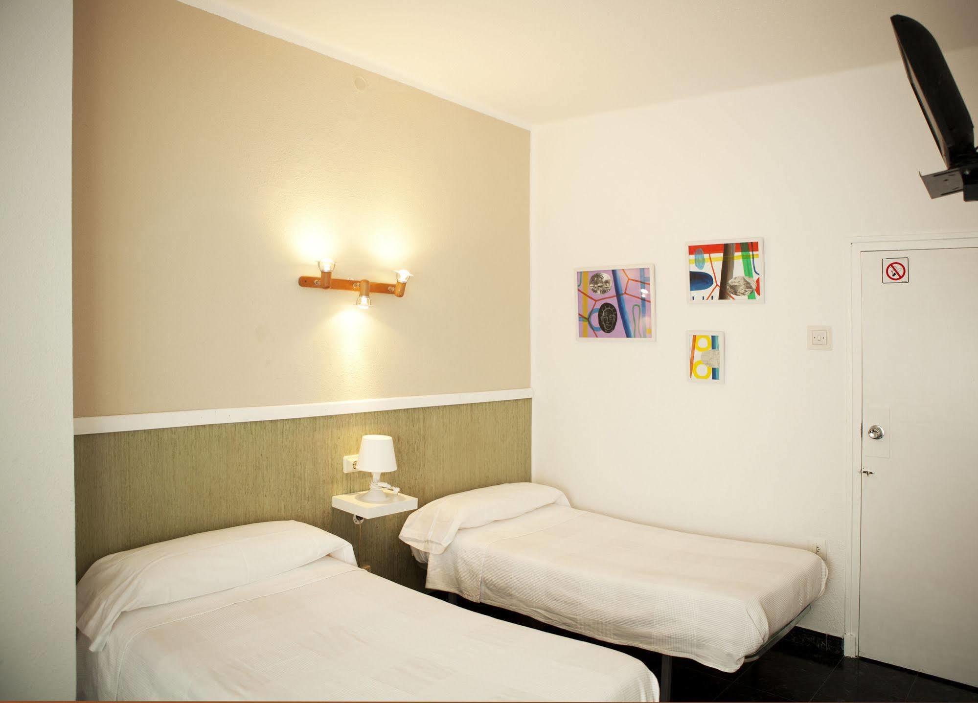 Malvarrosa Beach Rooms Valencia Ngoại thất bức ảnh